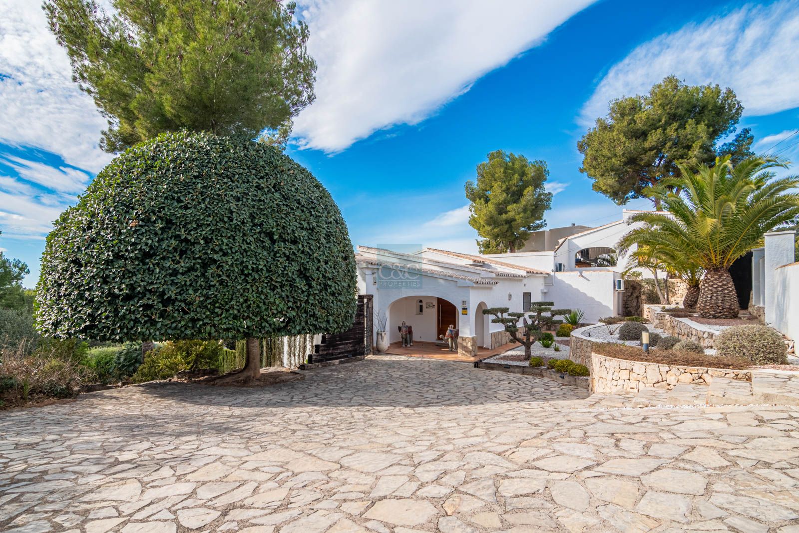 Luxury villa for sale in San Jaime