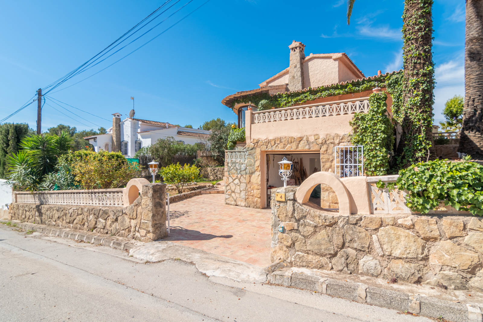 Semi-detached villa for sale in Moraira