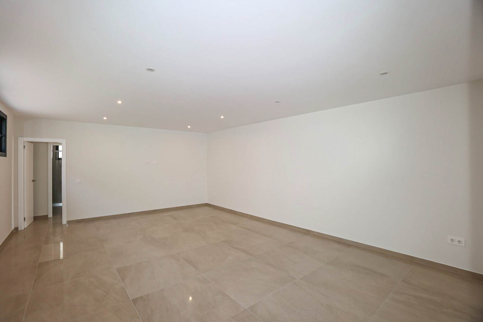 Chalet de obra nueva a la venta en La Fustera