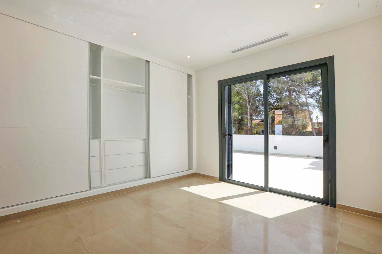 Chalet de obra nueva a la venta en La Fustera