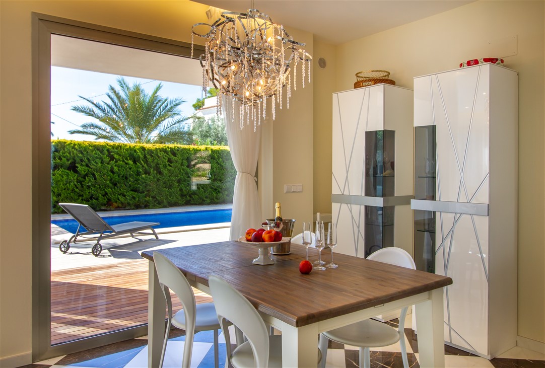Chalet de lujo a pocos metros del mar