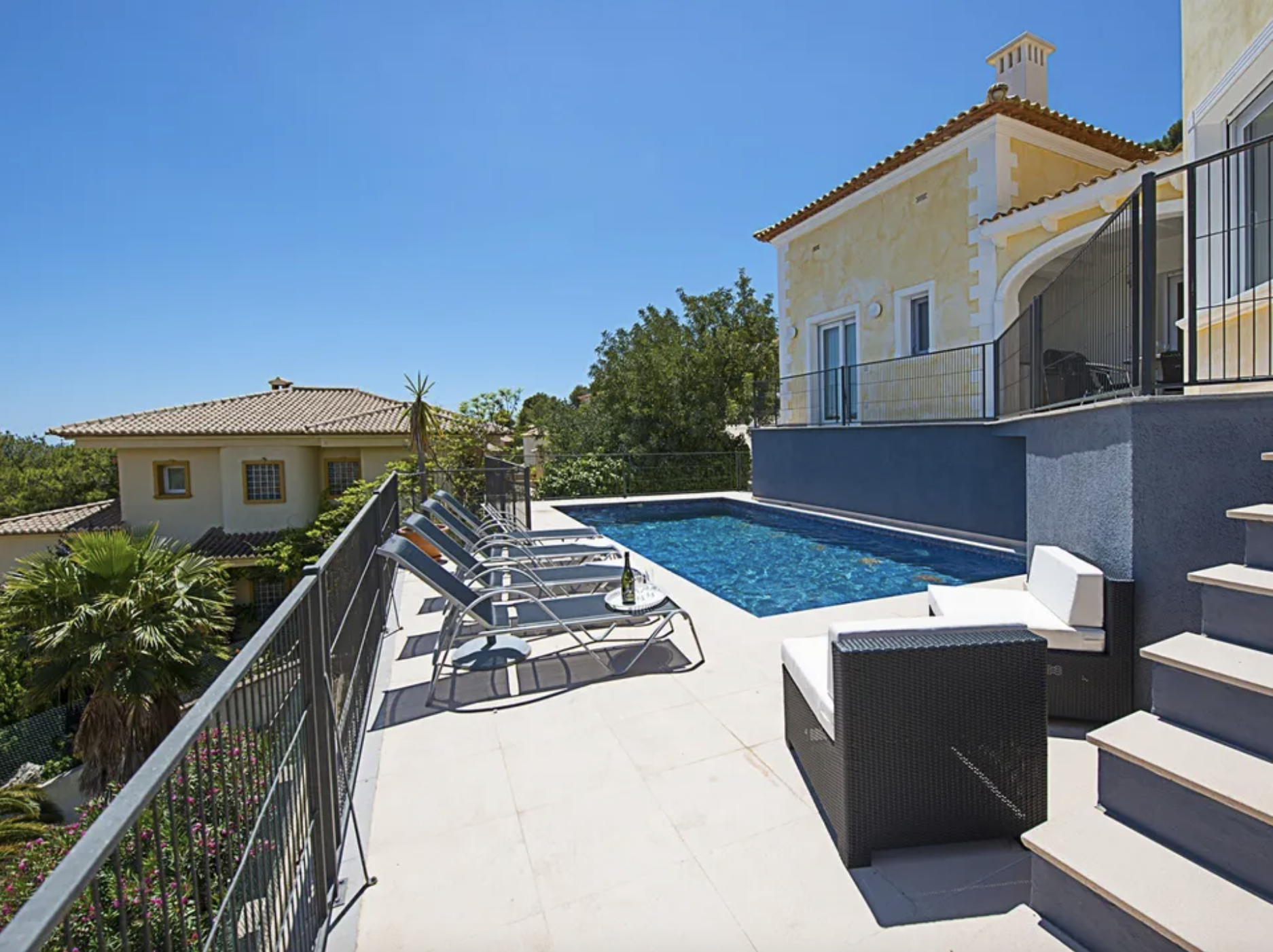 Villa with sea views for sale in Calpe