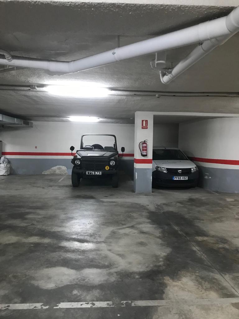 Twee parkeerplaatsen te koop in Moraira