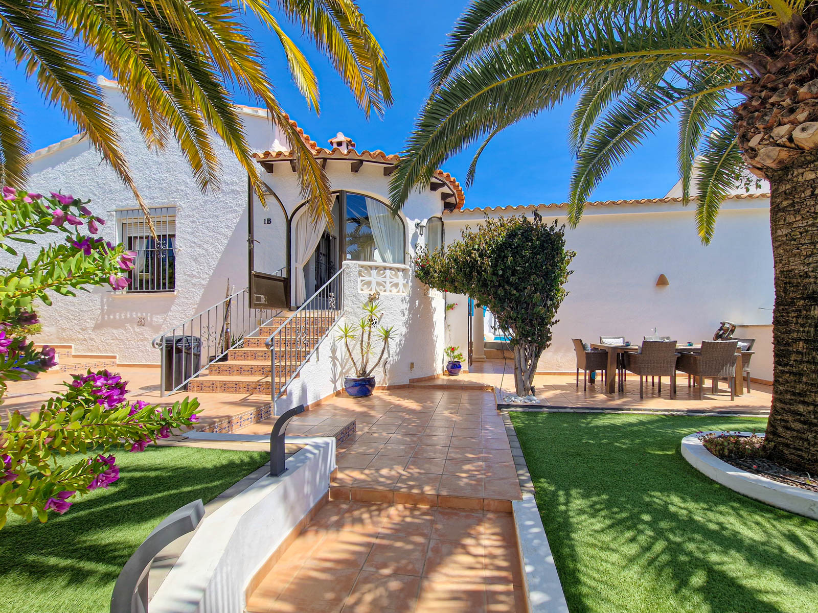 Double villa for sale in Calpe