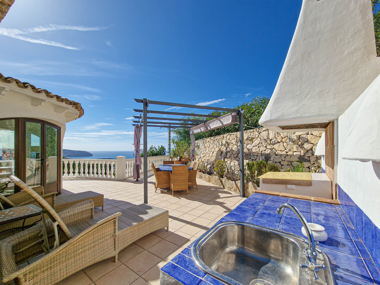 Mediterranean style villa with sea views in Moraira